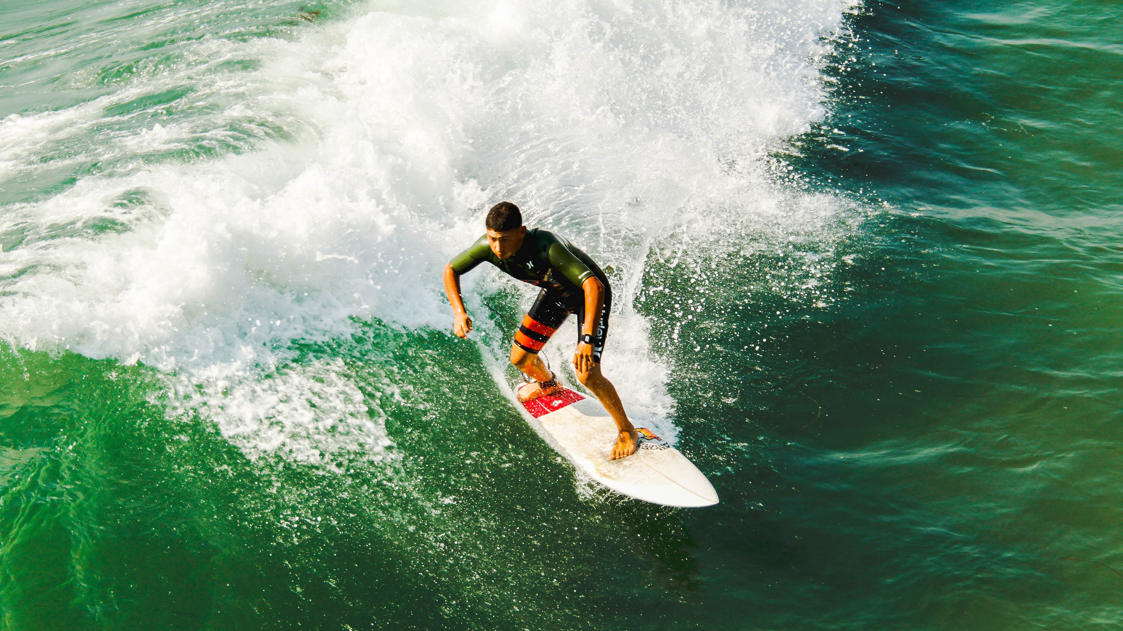 JackeyLove迎来七赛季高光表现，老鹰球迷沸腾！